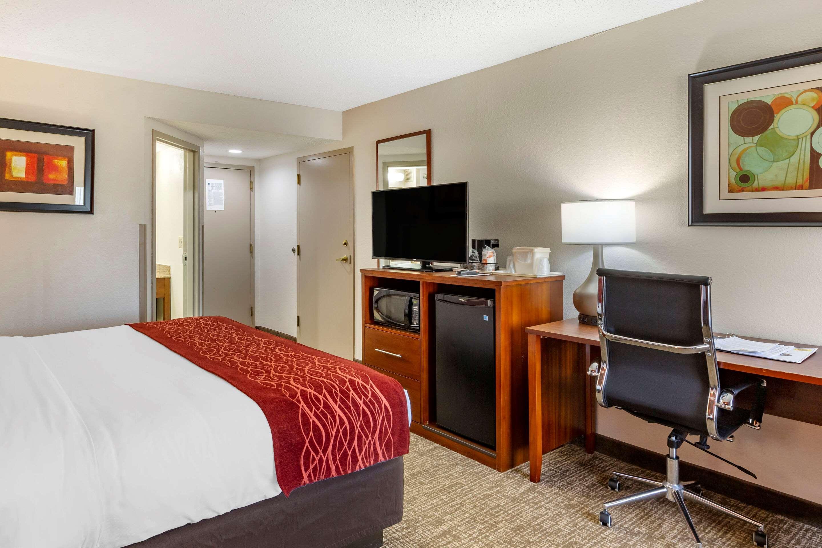 Comfort Inn Greensboro - Kernersville Екстер'єр фото