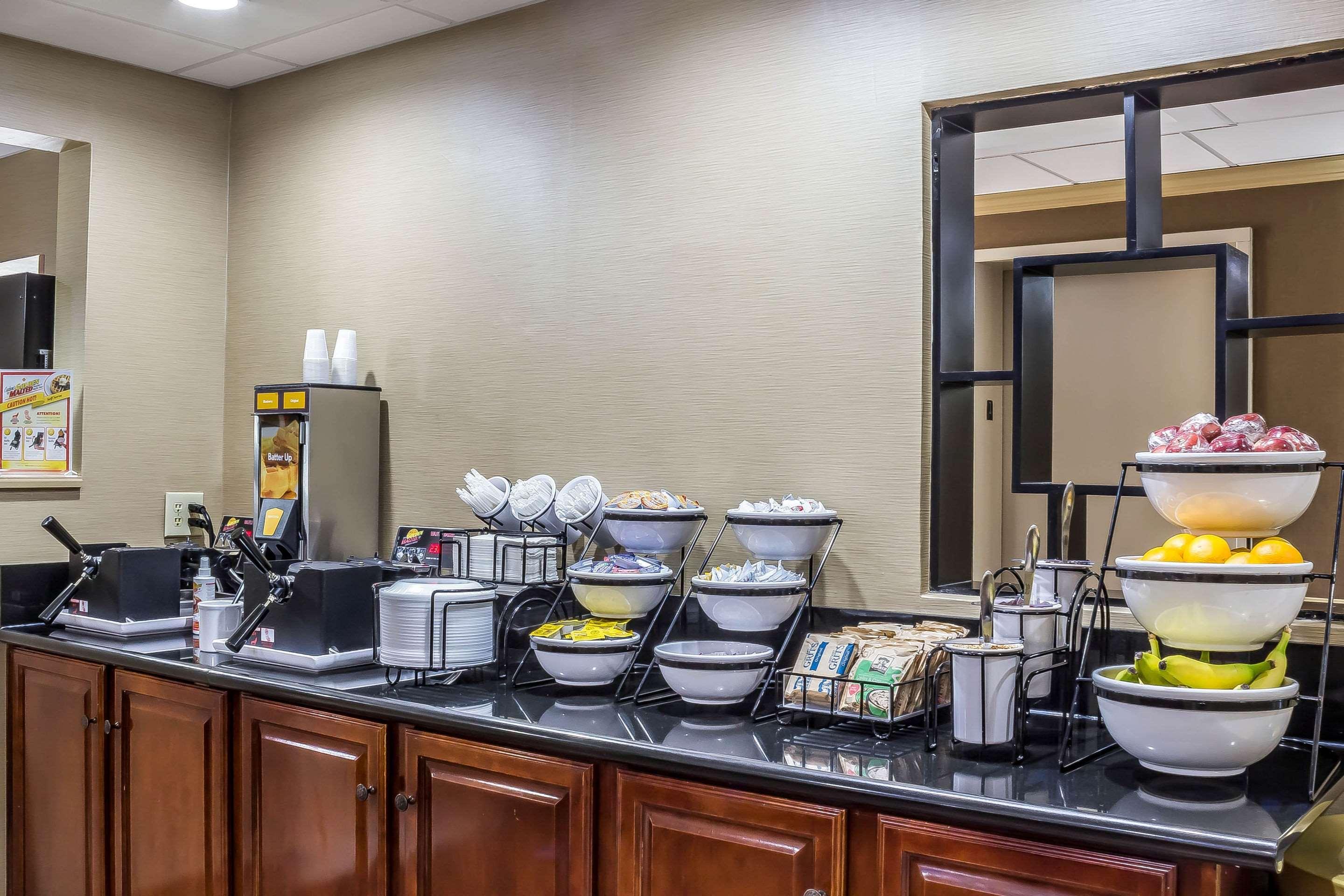 Comfort Inn Greensboro - Kernersville Екстер'єр фото