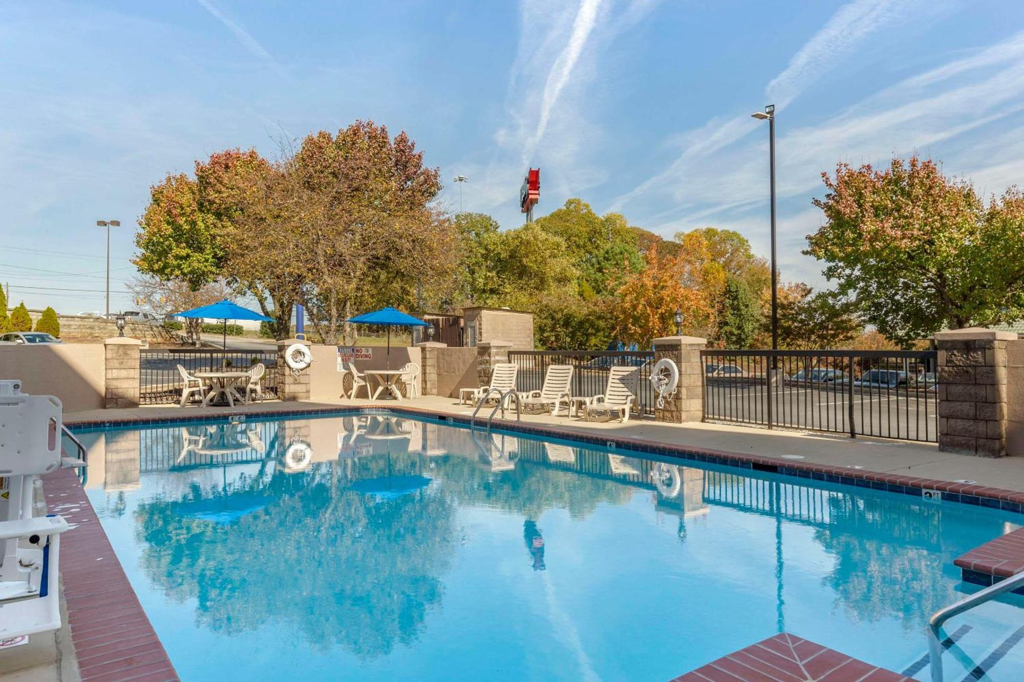 Comfort Inn Greensboro - Kernersville Екстер'єр фото